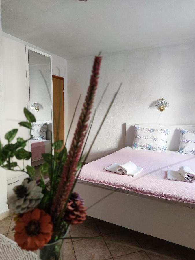 ماكارسكا Apartments Kasalo الغرفة الصورة